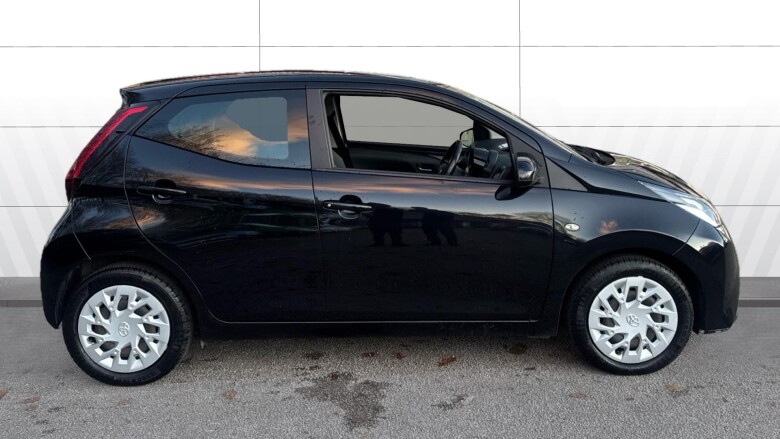 Toyota Aygo 1.0 VVT-i X-Play TSS 5dr Petrol Hatchback